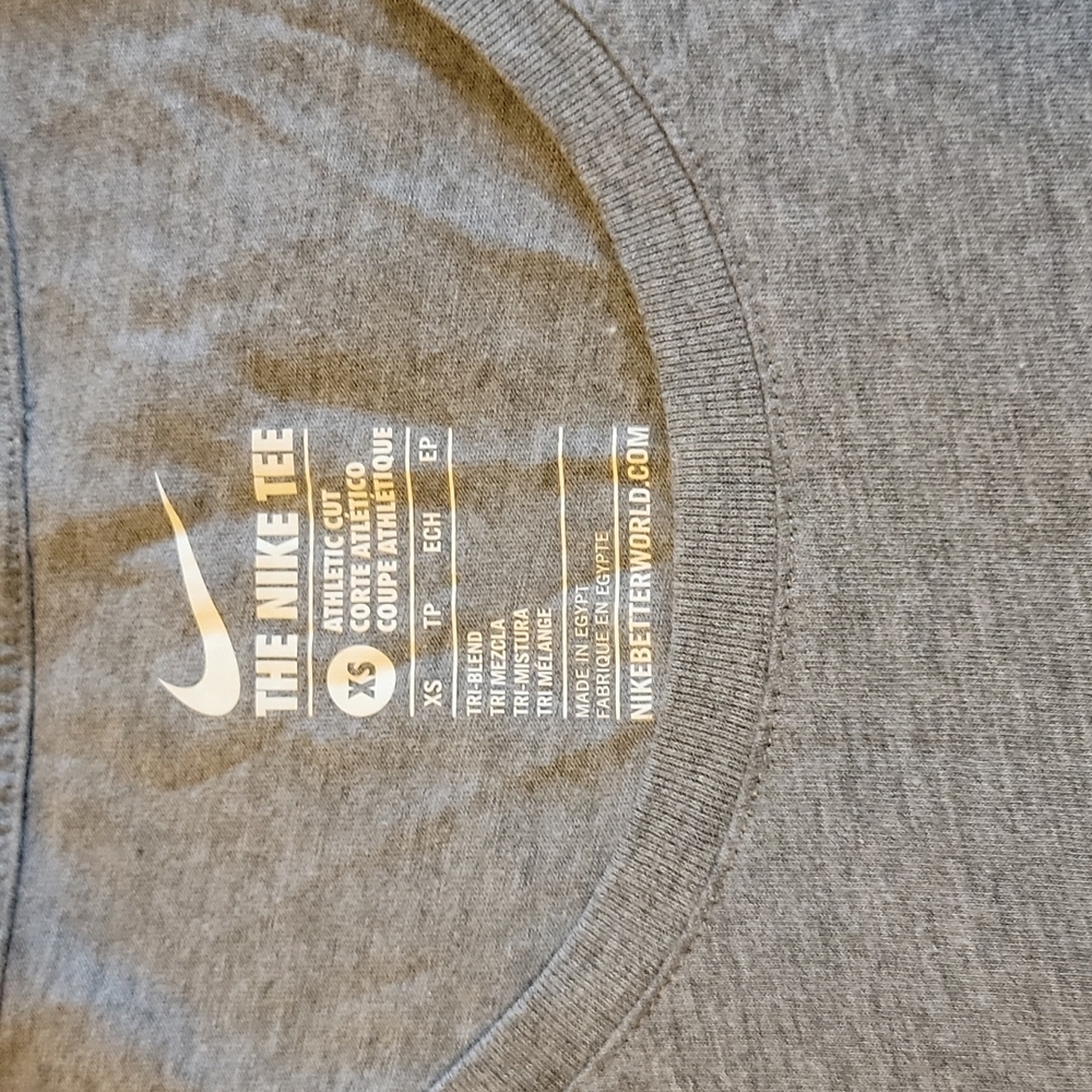 NIKE TEE - Picture 2 of 2